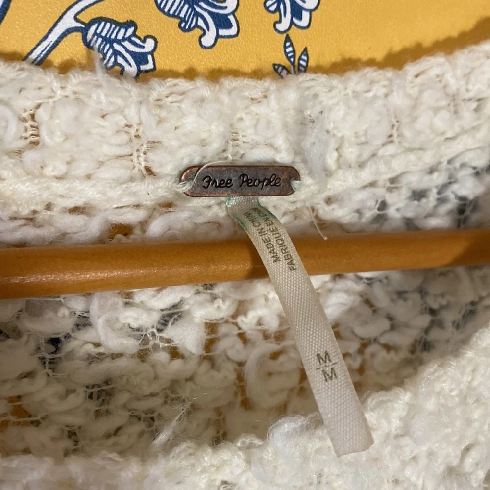 FREE PEOPLE M fuzzy funky white winter wool blend sweater
